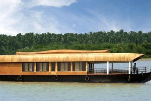 Konaseema HouseBoat1